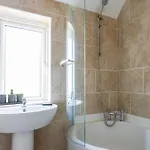3 Bedroom Spacious 10 Mins Walk From Hospital Casa vacanze Middlesbrough
